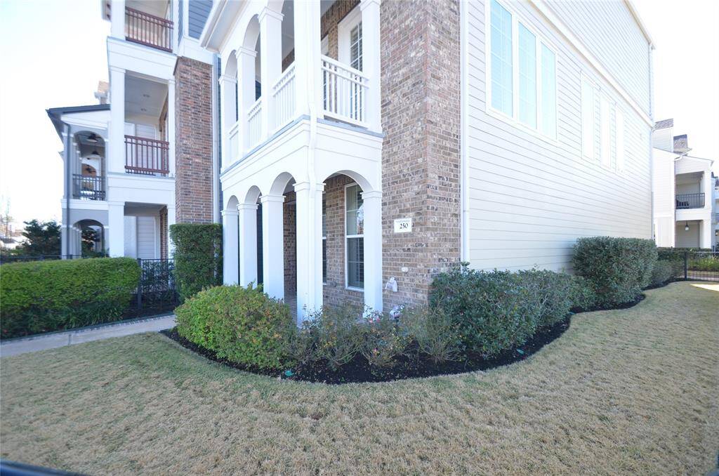 Cornet lot with 180 degree of unobstructed view!