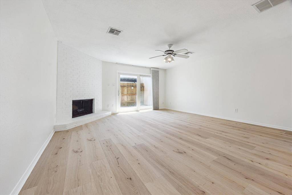Brand new engineered hardwoods throughout!