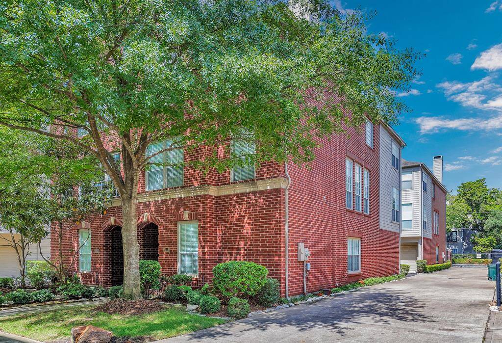 WELCOME HOME to 2519 Helena in Midtown! This stunning Perry 3 bedroom, 2.5 bathroom townhome is nestled in the heart of a gated community in wooded, walkable, and charming Midtown!