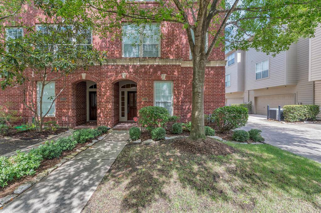 This stunning Perry 3 bedroom, 2.5 bathroom townhome is nestled in the heart of a gated community in wooded, walkable, and charming Midtown!