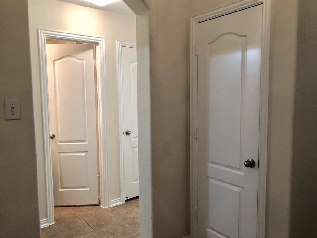 Two additional closets for you to organize your belongings.