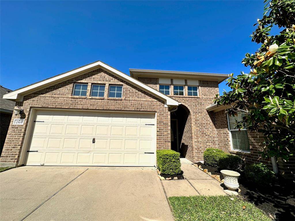Beautiful home waiting for you!