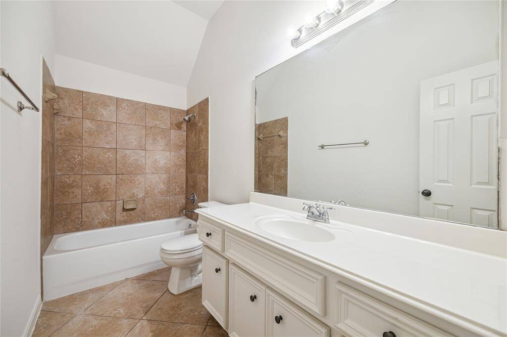 Secondary Bathroom #1