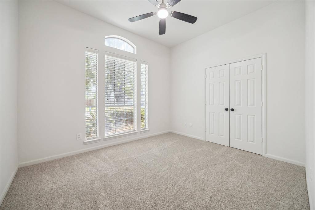 Secondary bedroom