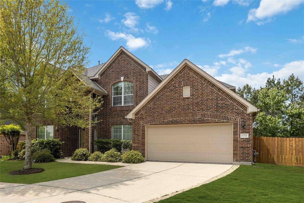 Welcome to this gorgeous home located on a cul-de-sac in Spring Lakes! 25923 Austin Springs rests on a sizable lot and features 4 bedrooms and 3.1 baths.