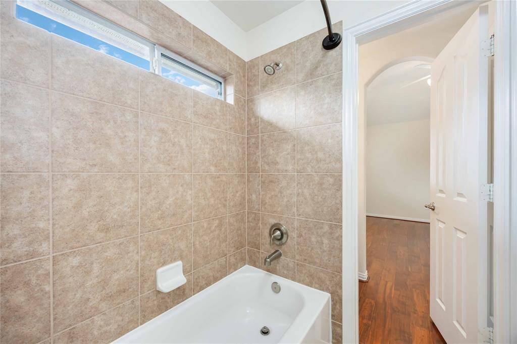 Another view of the Jack and Jill bath.