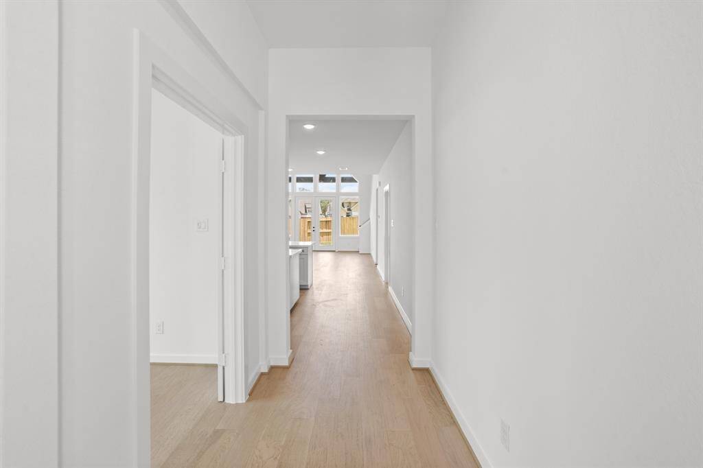 *REPRESENTATIVE PHOTO* Entry