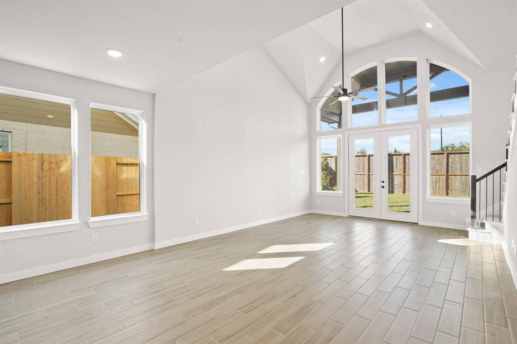 *REPRESENTATIVE PHOTO* Casual Dining Area