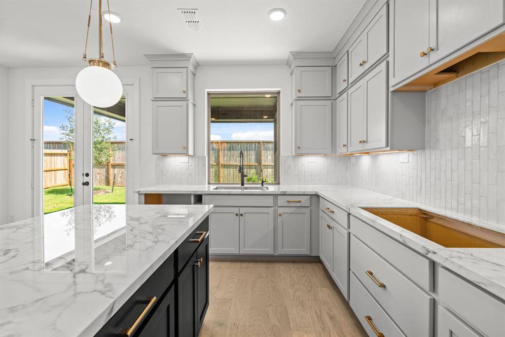 *REPRESENTATIVE PHOTO* Kitchen
