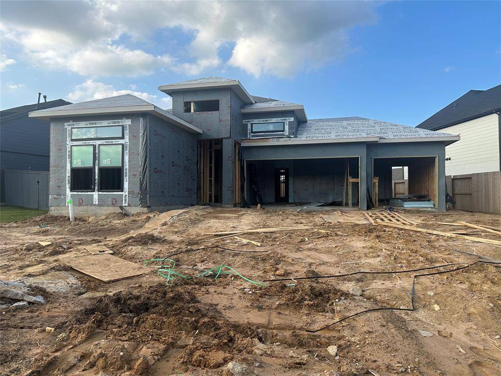 Ready in July! The Franklin Plan - one story with 3 car garage!