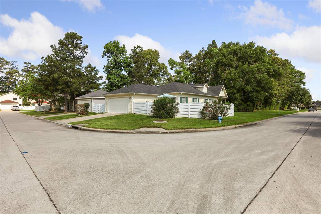 Great large corner lot.