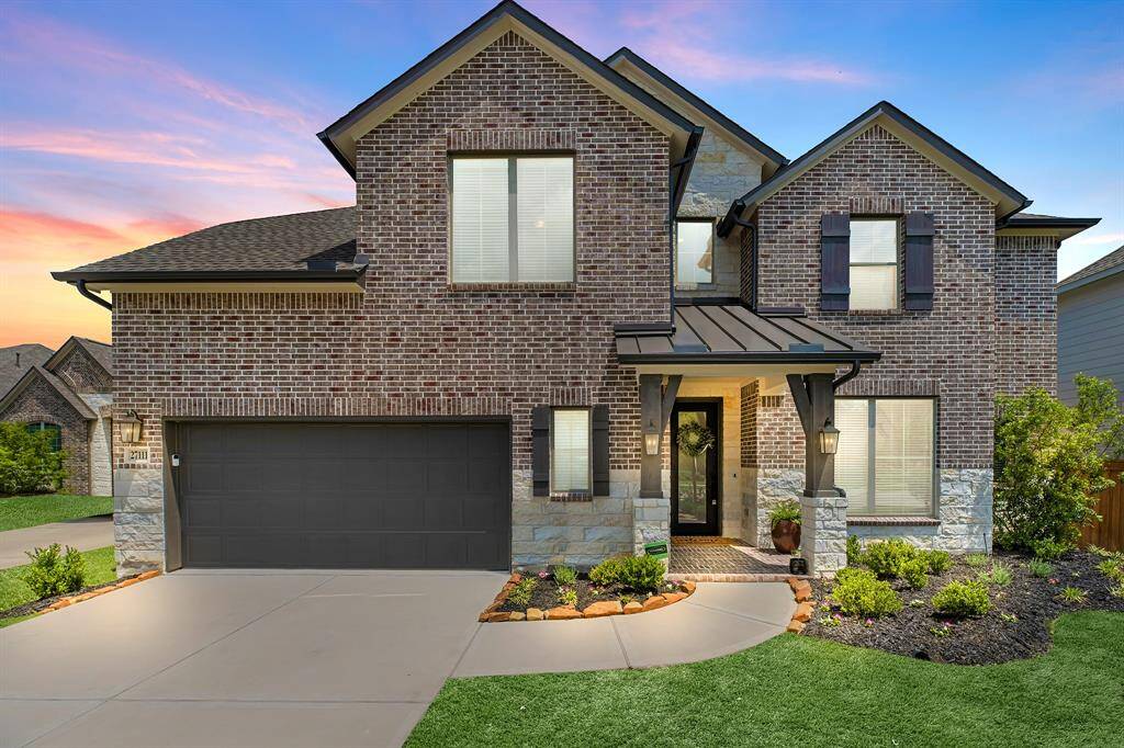 Welcome home to 27111 Velencia Mist Court!