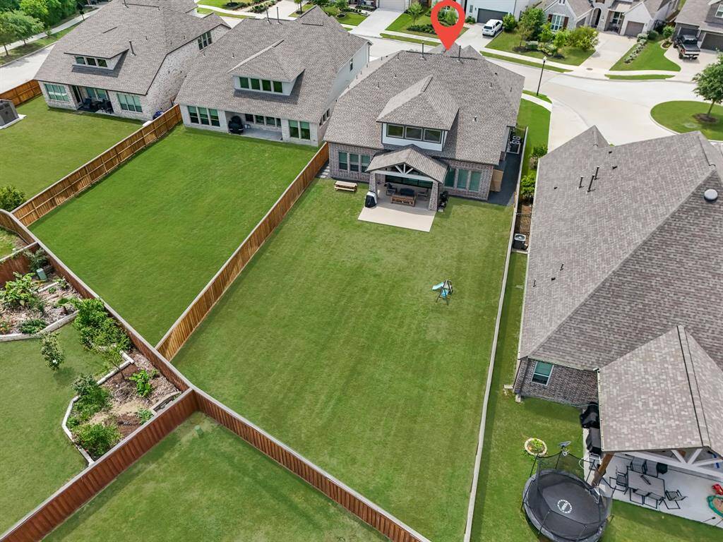 Wow! Look at your incredible backyard. Ready for a pool!