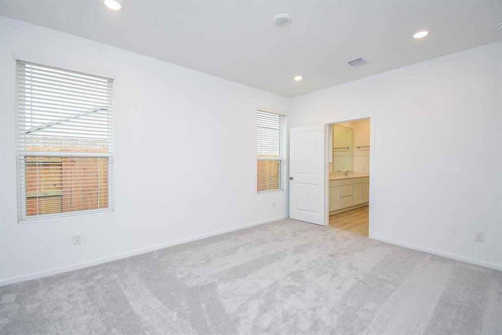 Huge Primary bedroom
