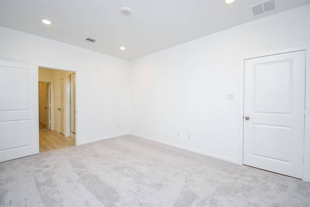 Huge Primary bedroom