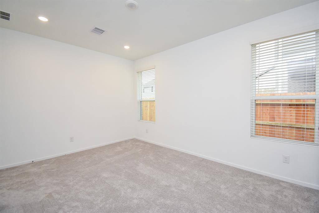 Secondary bedroom