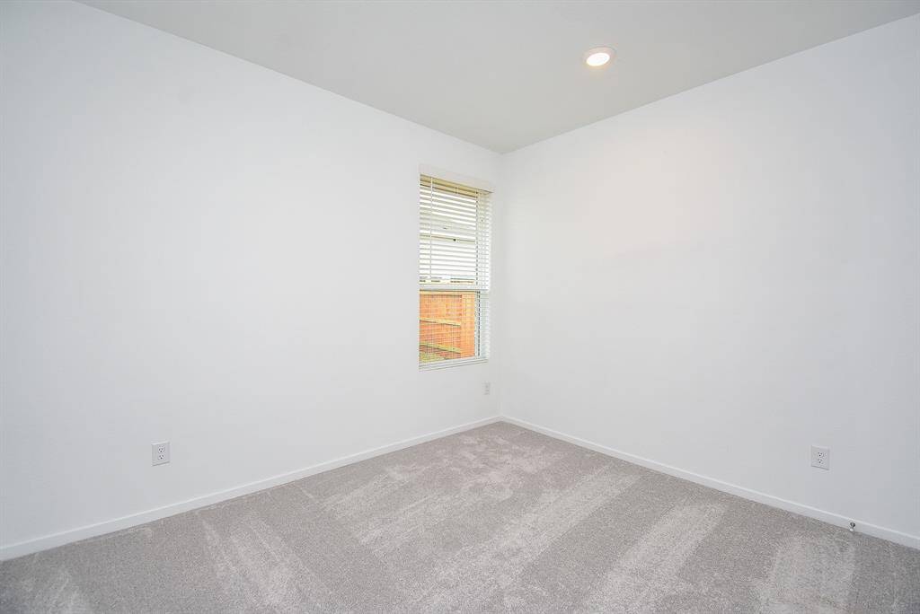 Secondary bedroom