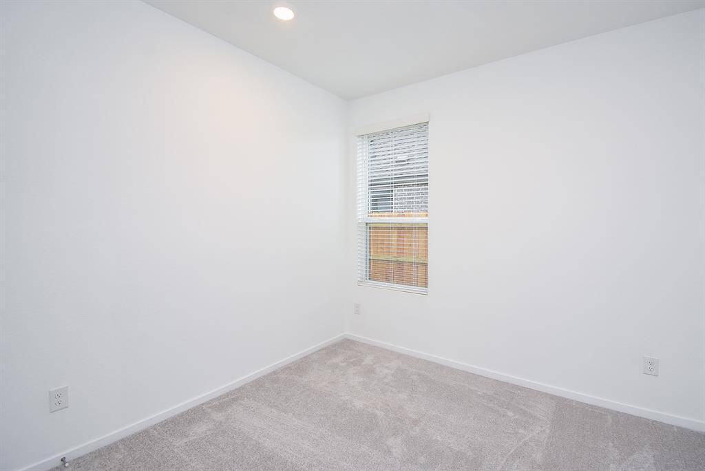 Secondary bedroom