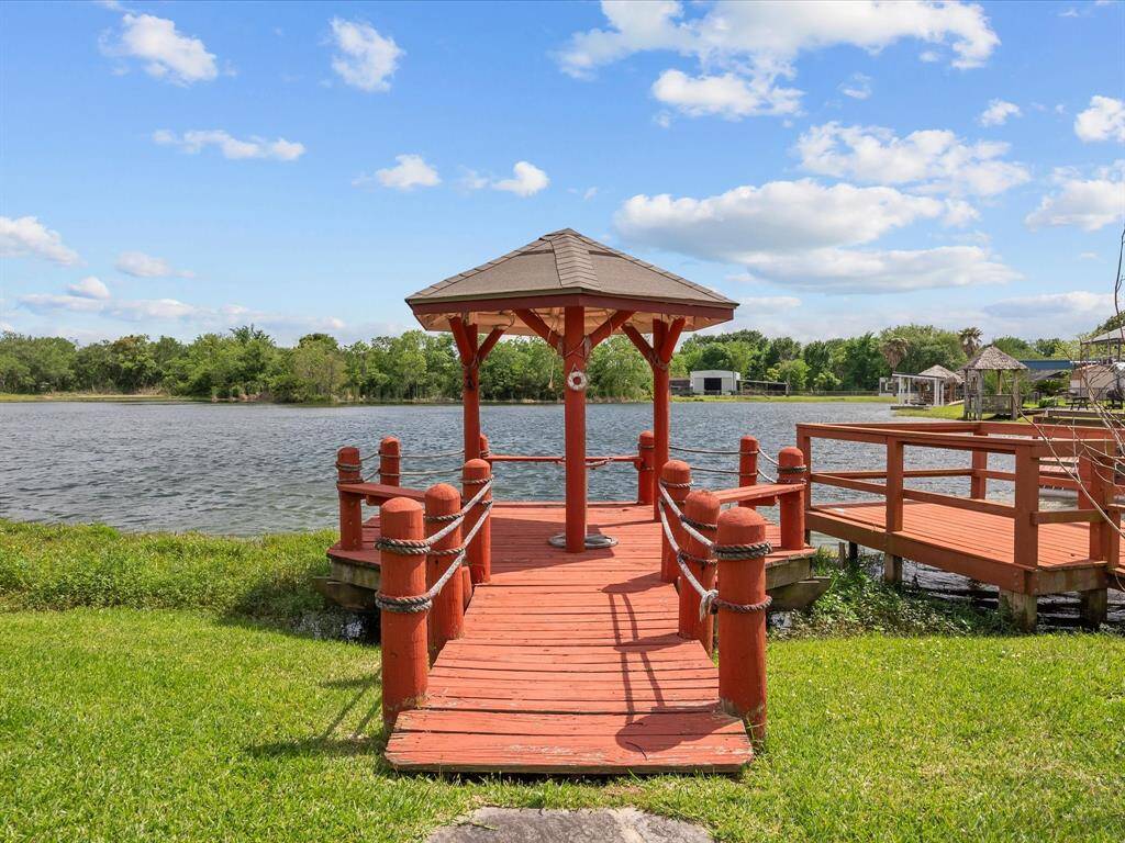 Private fishing cover and great For sitting