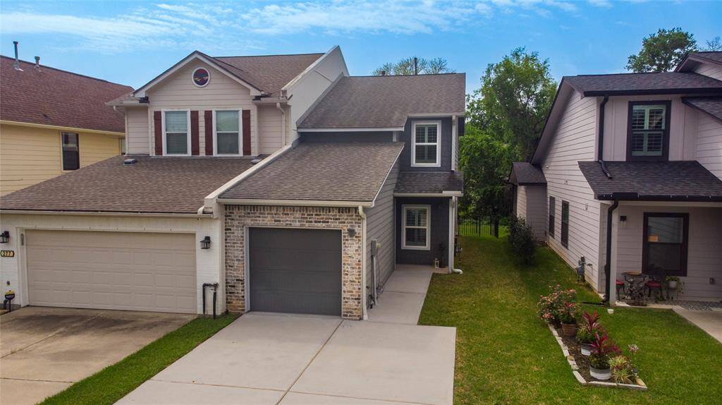 Charming townhouse in the beautiful April Sound Community
