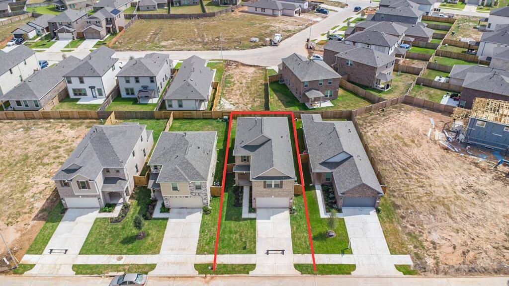 Amazing aerial shot of this gorgeous KB Home home situated on a large lot.