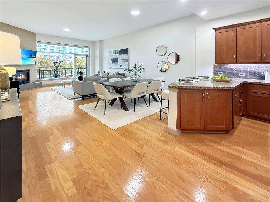 Welcome to 3 Waterway 2B, A lovely Waterfront condo in the heart of The Woodlands' Town Center! Enjoy this wonderful carefree lifestyle living on The Waterway. Walk to shopping, dining and entertainment and more!