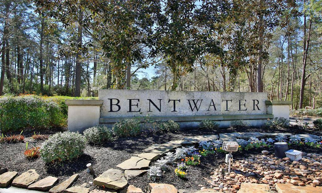 The property owners association consistently maintains the landscaping throughout the year.