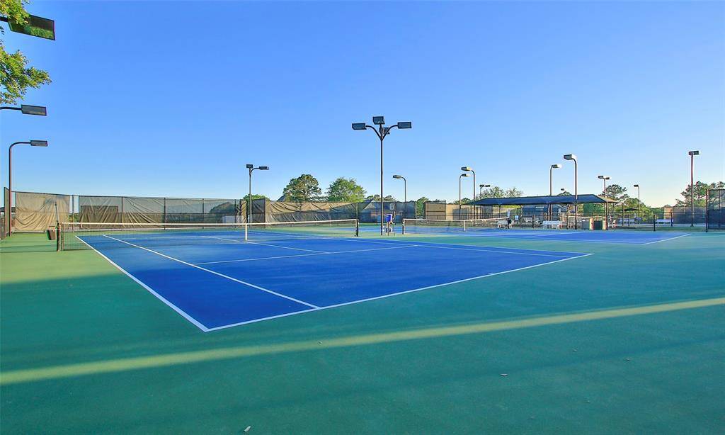 With tennis and pickleball options, the Bentwater courts are a versatile destination for racquet sport enthusiasts.  Whether you’re a seasoned player or just starting out, these courts offer a great place to stay active and engage with the community.