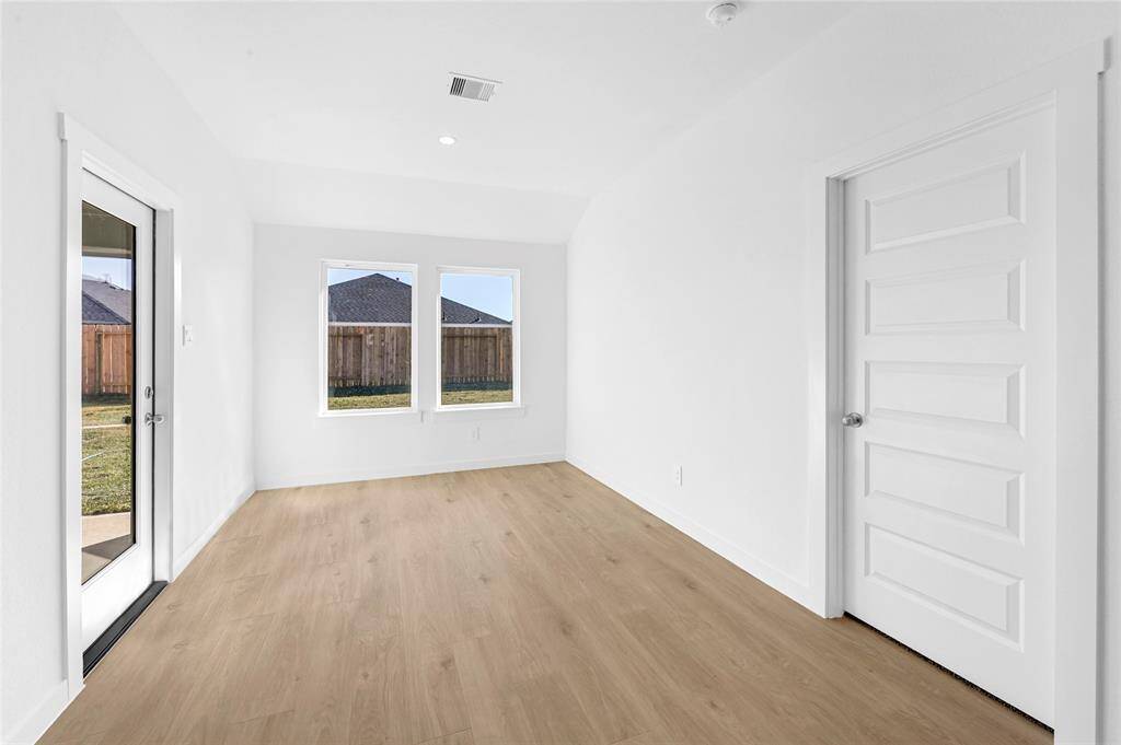 *Images and 3D tour are for illustration only and options may vary from home as built.