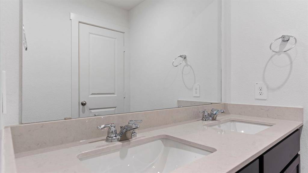 *Images and 3D tour are for illustration only and options may vary from home as built.