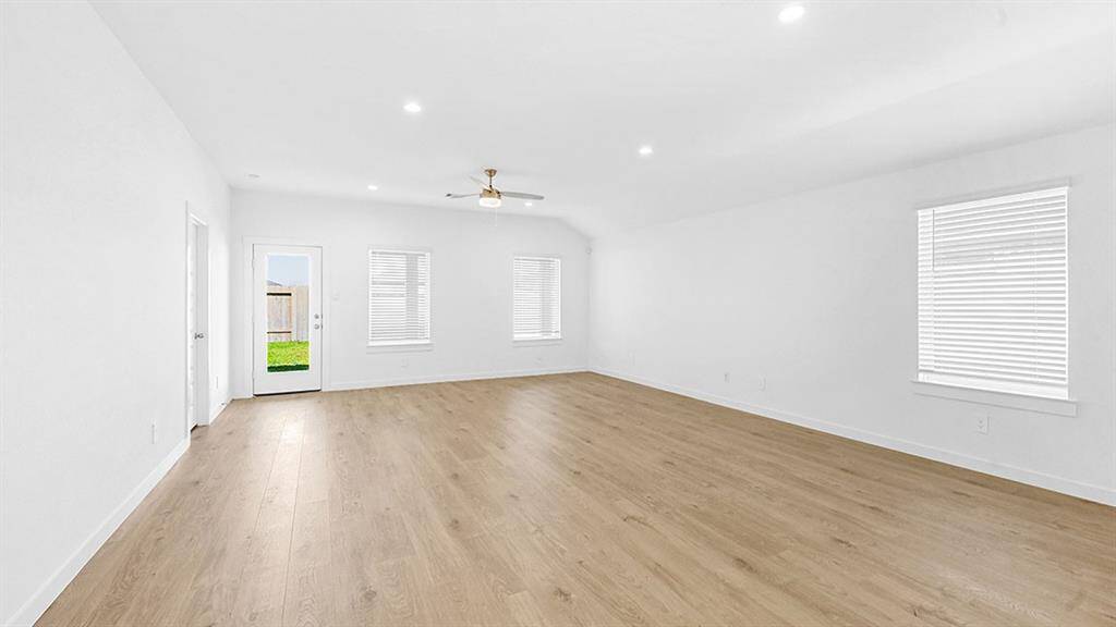 *Images and 3D tour are for illustration only and options may vary from home as built.