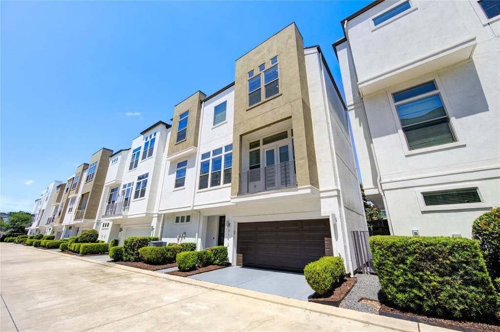 Location, price and condition!  Three out of three in this great property.