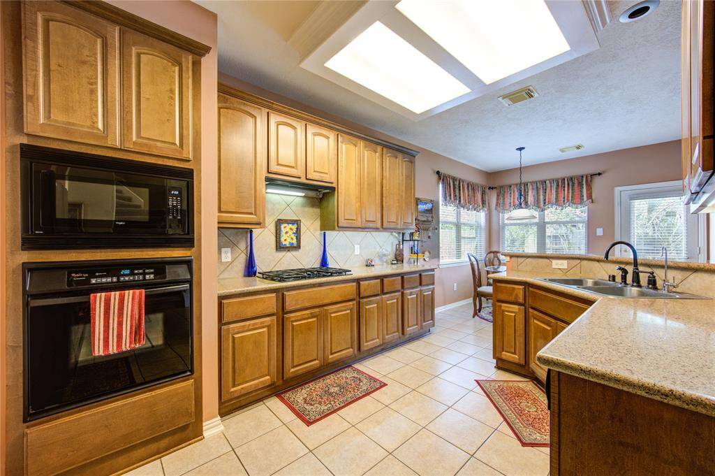 Great counter space