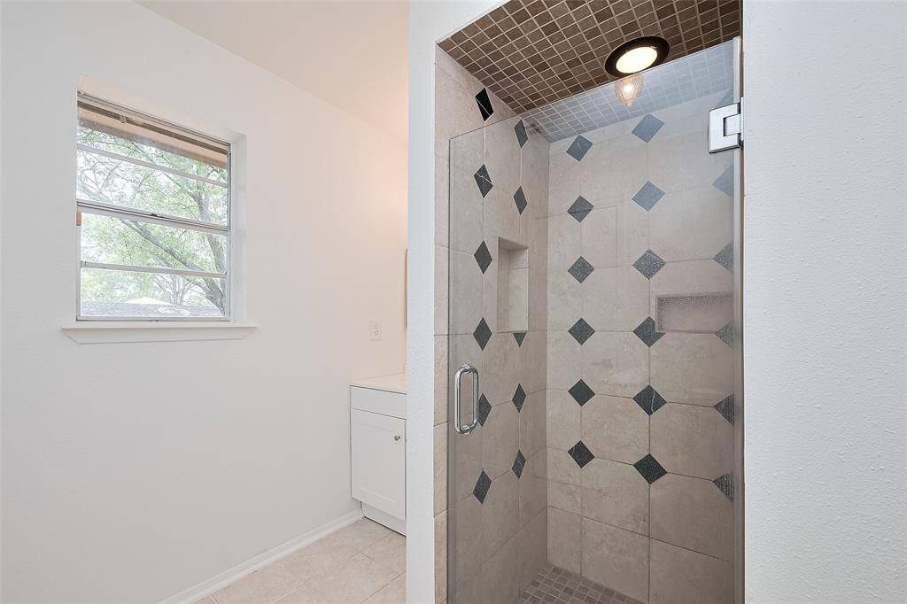 Large stand up shower in the primary bathroom