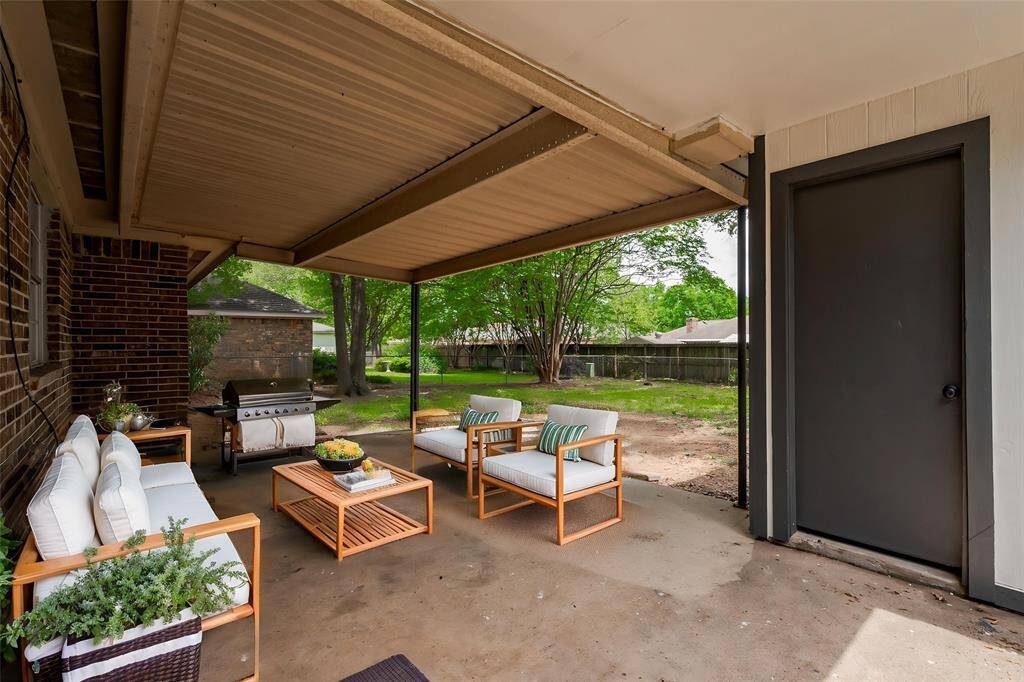 **virtually staged backyard... Enjoy grilling and relaxing on your backyard patio l