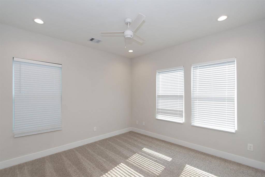 Secondary bedroom