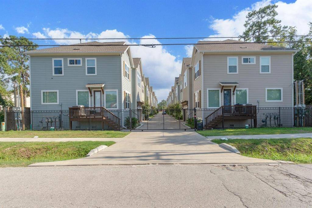 Gated community with 16 units