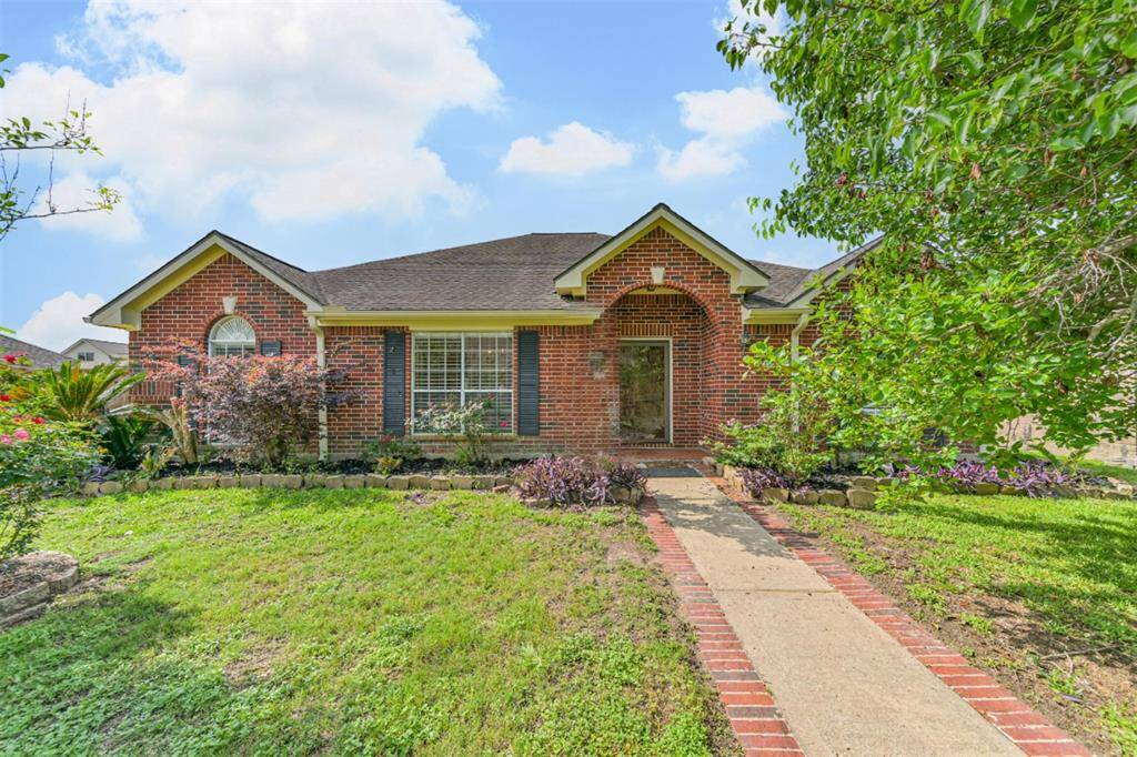 A Beautiful 4 Bedroom 4.5 bath home with Finished Flex Room and full bath above garage in Turtle Creek Subdivision