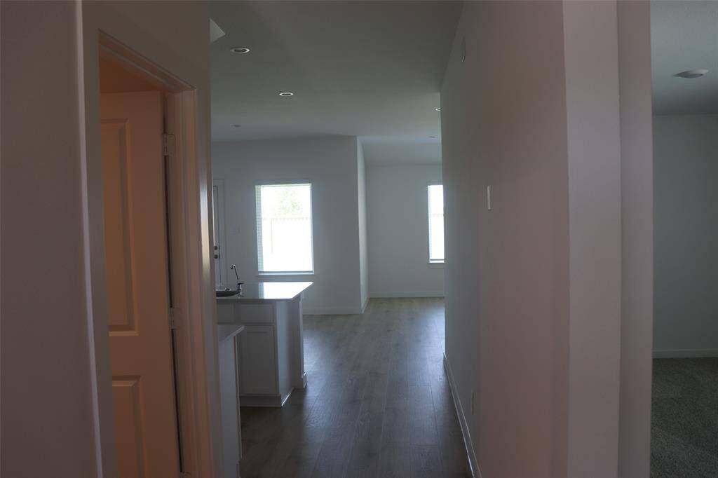 Entrance from front door into foyer