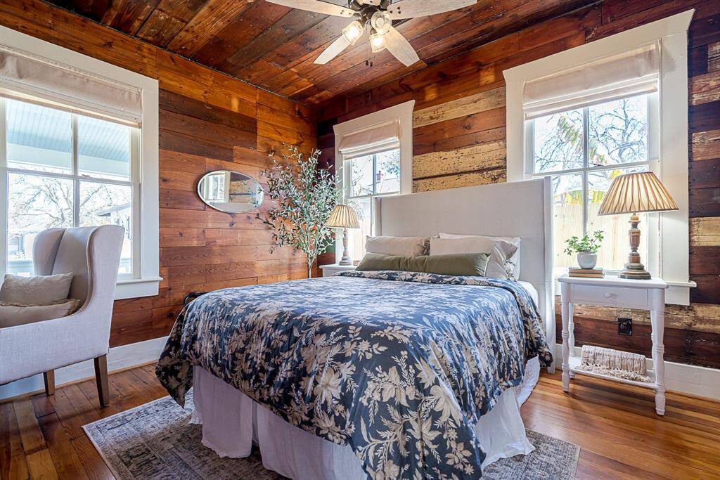 Back House: Bedroom 1