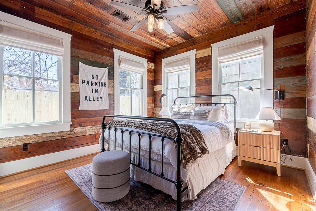 Back House: Bedroom 2