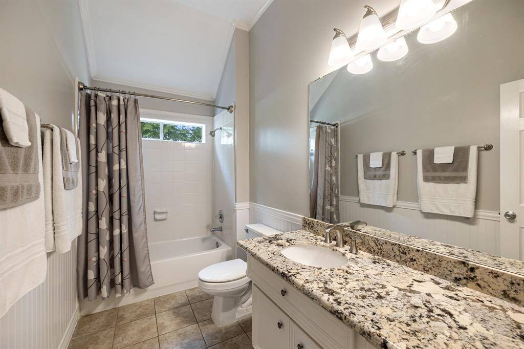 Multiple shower and tub combinations in the home make life easier and more gratifying. Guests are sure to appreciate the convenience of multiple bathing and grooming options.