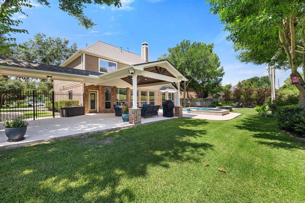 Not only is the backyard fully fenced-in, this home wonderfully sits on a cul-de-sac lot. As a bonus, enjoy the peace and quiet of no back neighbors!