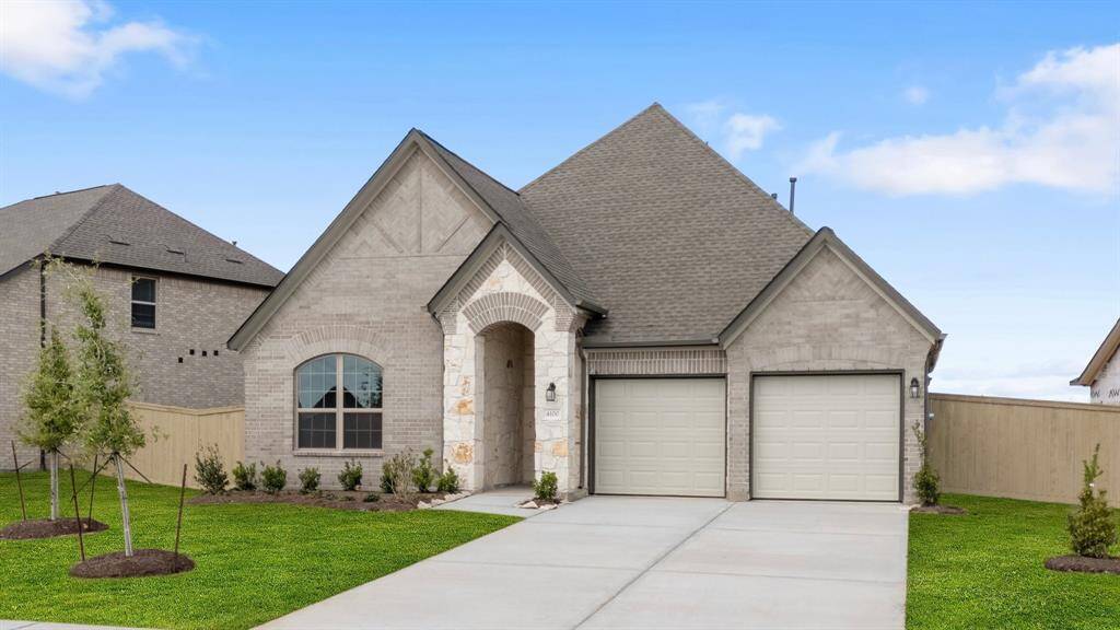 Welcome home to 4100 Sterling Springs Lane located in the community of Westland Ranch and zoned to Clear Creek ISD.