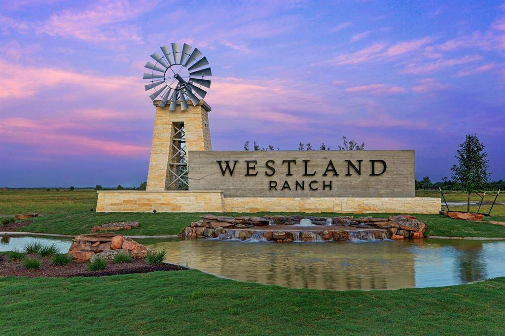 Enjoy the wonderful amenities Westland Ranch has to offer.  Whether it’s the tranquil walking trails, the beautiful neighborhood pool or the adventurous playground, the amenities within Westland Ranch make it easy to connect with your surroundings.