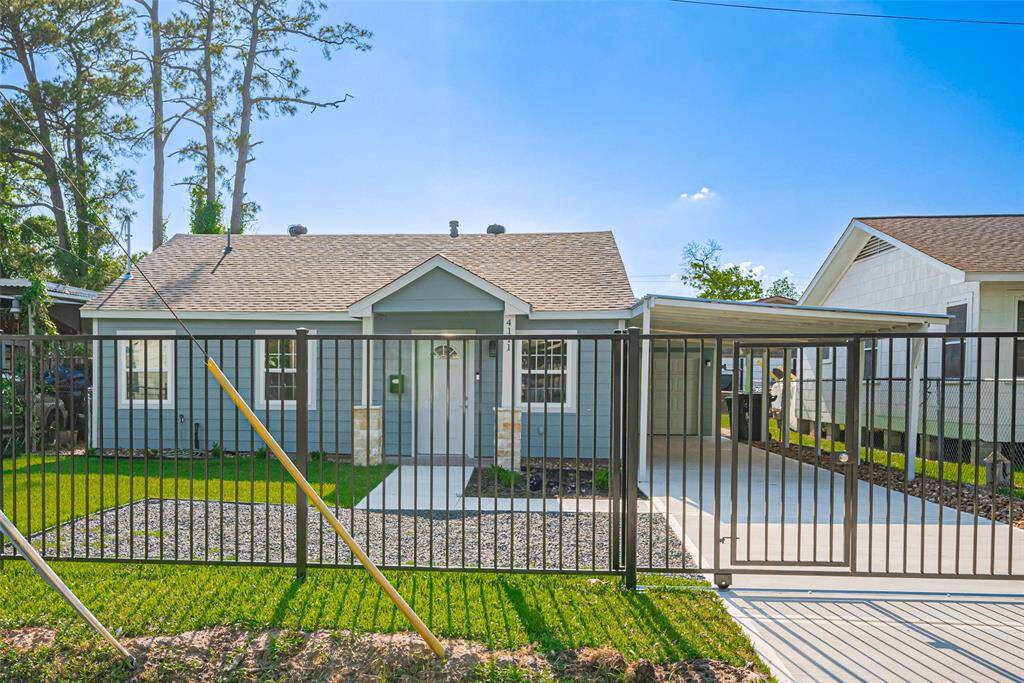 4111 Begg lease a home with guest house in the back