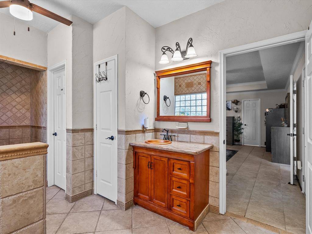 primary bathroom vanity