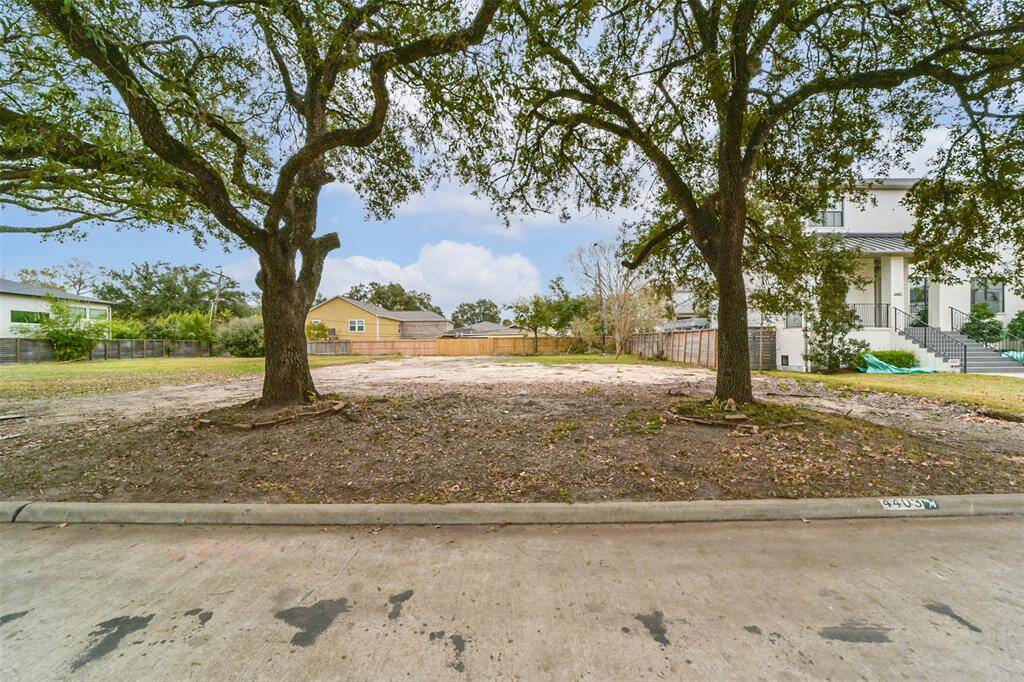 4403 Meyerwood