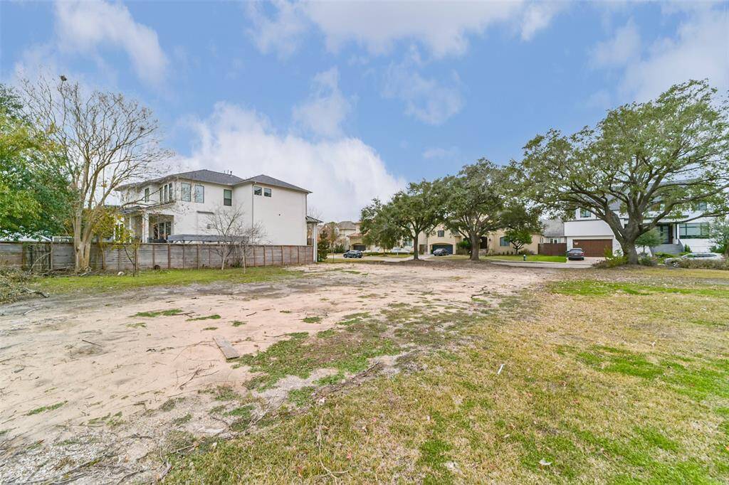 4403 Meyerwood