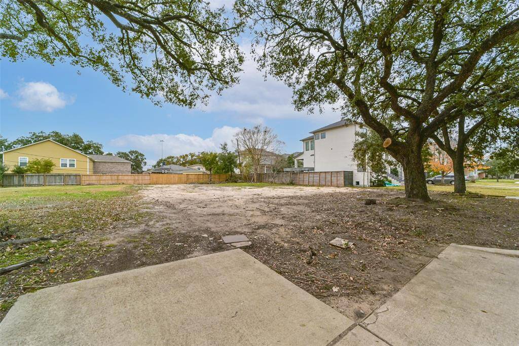 4403 Meyerwood